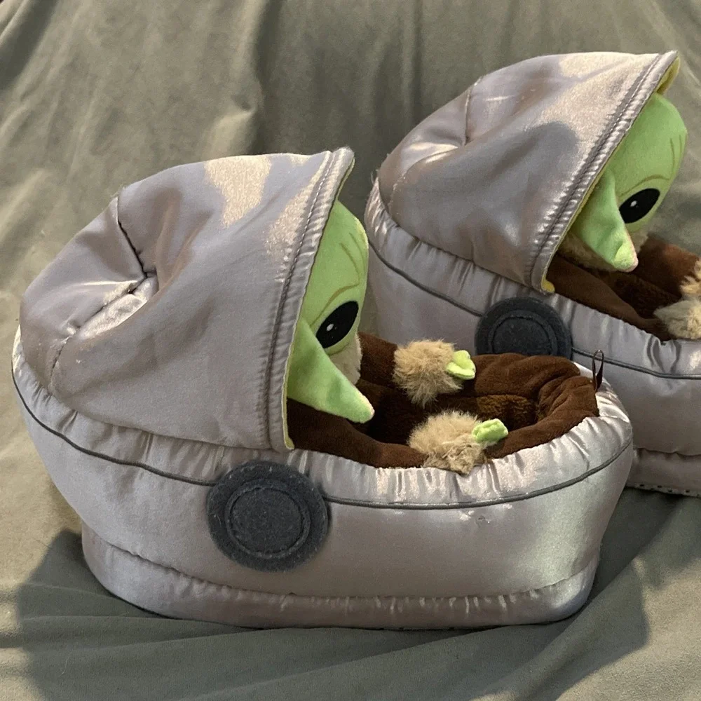 Kids‎ House shoe Size12-13 Baby Yoda Grogu Hover Pod Slippers Gap Star Wars